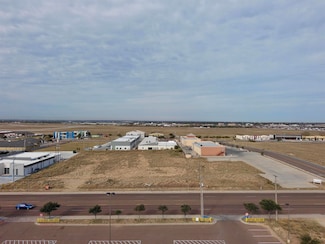 6426 Sinatra Pkwy, Laredo, TX 78041