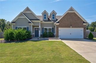 2157 Day Dr, Bogart, GA 30622