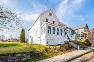 649 Mccrea Ave, Donora, PA 15033