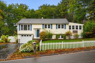 17 Smith St, Chelmsford, MA 01824