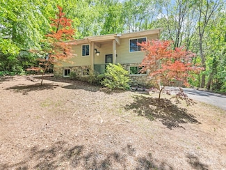 112 Charland Forest Rd, Asheville, NC 28803