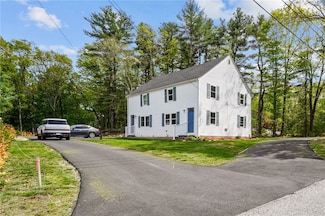 8 Battey Dr, Greenville, RI 02828