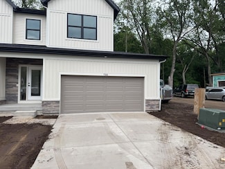 733 E Shorewood Ln Unit 12, Holland, MI 49423