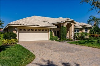 4223 Mourning Dove Dr, Naples, FL 34119