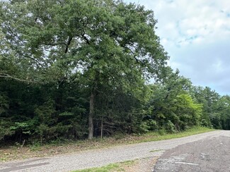 35710 County Rd, Powderly, TX 75473