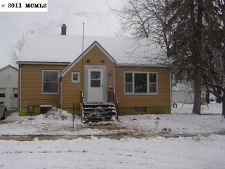 219 S 3rd St, Sheffield, IA 50475