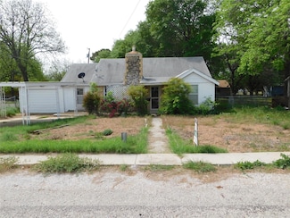 900 W Wrights Ave, Comanche, TX 76442