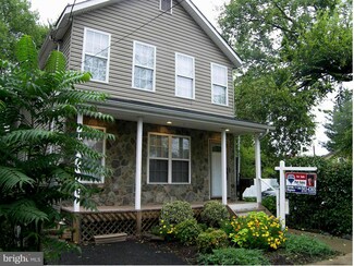 213 Mckinney St, Fredericksburg, VA 22401