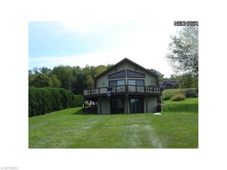 47837 Tomahawk Dr, Negley, OH 44441