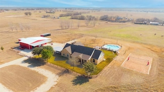 313 Wolf Creek Rd, Lorena, TX 76655