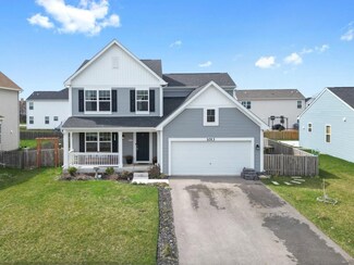 1013 Daniel St, Plano, IL 60545