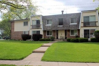 6824 Roberts Dr Unit 2, Woodridge, IL 60517