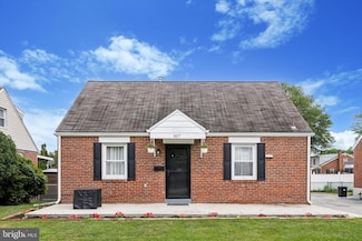 957 Thornton Rd, Upper Chichester, PA 19061