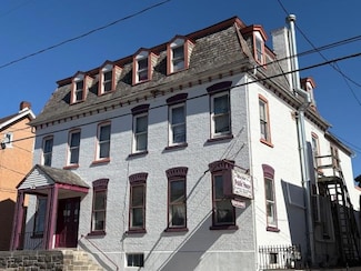129 Howertown Rd, Catasauqua, PA 18032