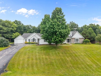 N5383 Buena Vista Dr, Fond Du Lac, WI 54937