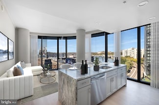 2301 61 John F. Kennedy Blvd Unit 613, Philadelphia, PA 19103