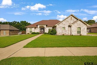 708 Abbey Rd, Lindale, TX 75771