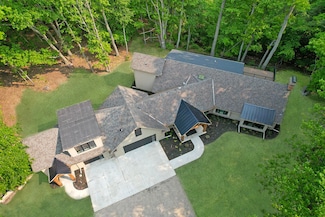 582 Campbell Rd, Saugatuck, MI 49453