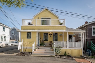 32 Maple Ave, Nahant, MA 01908