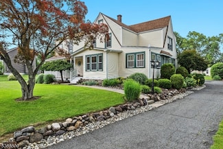169 Knoll Rd, Boonton, NJ 07005