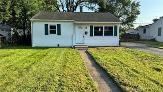 7 Diana Ln N, Fairborn, OH 45324