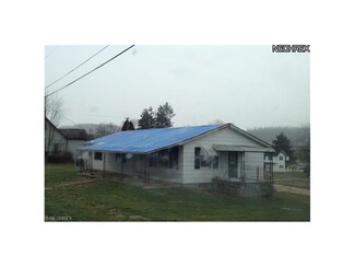 122 Locust St, Salesville, OH 43778