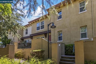 26 Warhol Way, Pleasant Hill, CA 94523