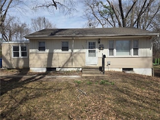 706 W Charles Ct, Independence, MO 64055