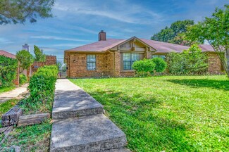 10352 Oak Branch Ln, Dallas, TX 75227