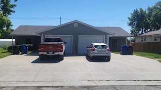 715 S Elm St, McPherson, KS 67460