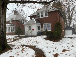 659 Euclid Ave, Erie, PA 16511