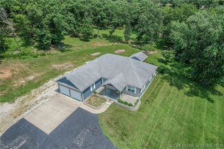 165 Double Horseshoe Ct, Sunrise Beach, MO 65079