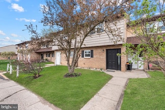 261 Via Cascata Dr, Clementon, NJ 08021
