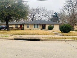 4818 Cranfill Dr, Dallas, TX 75216