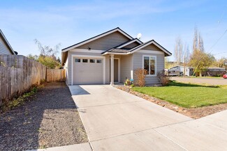 902 SE 3rd St, Prineville, OR 97754