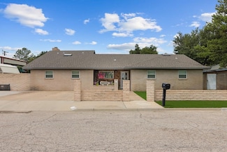 1129 Escondido St, Andrews, TX 79714