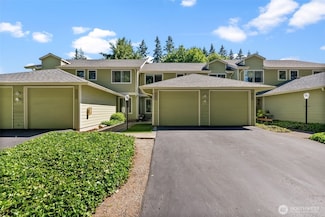3949 NW Fairway Ln Unit 1H, Bremerton, WA 98312