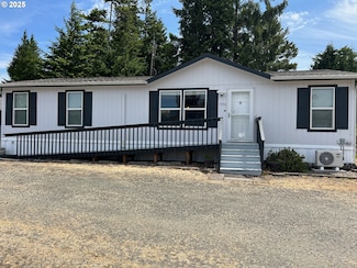 1750 S 28th Ct, Coos Bay, OR 97420