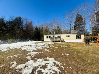 132 Goodhue Rd, Sidney, ME 04330