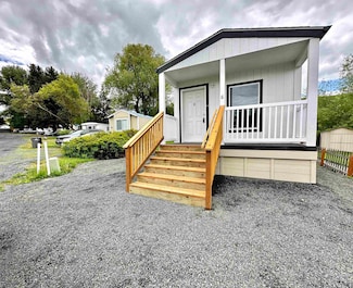 1025 Eid Rd, Moscow, ID 83843