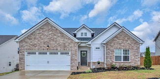 637 Whirlaway Dr, Burns, TN 37029