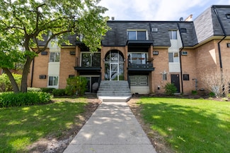 10B E Dundee Quarter Dr Unit 303, Palatine, IL 60074