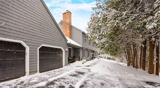 6818 Woodchuck Hill Rd, Fayetteville, NY 13066