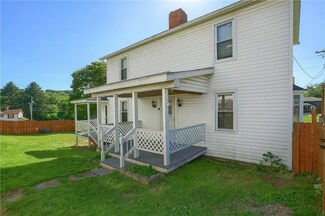 99 Ford St, Tarentum, PA 15084