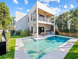 739 NE 17th Way, Fort Lauderdale, FL 33304