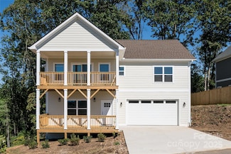 83 Greenwood Fields Dr, Asheville, NC 28804