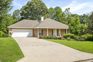 51 Saint Andrews, Hattiesburg, MS 39401
