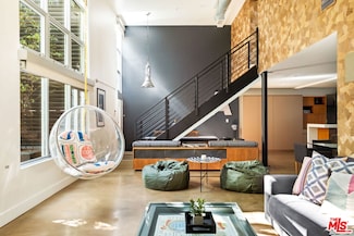 1037 N Laurel Ave Unit 11, West Hollywood, CA 90046