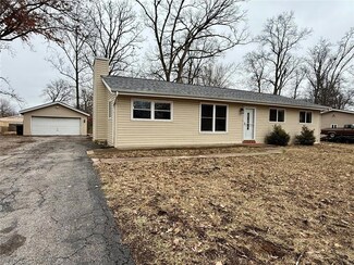 502 Robert Dr, O Fallon, MO 63366