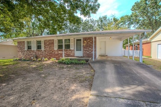 9125 Woodbine St, Sherwood, AR 72120